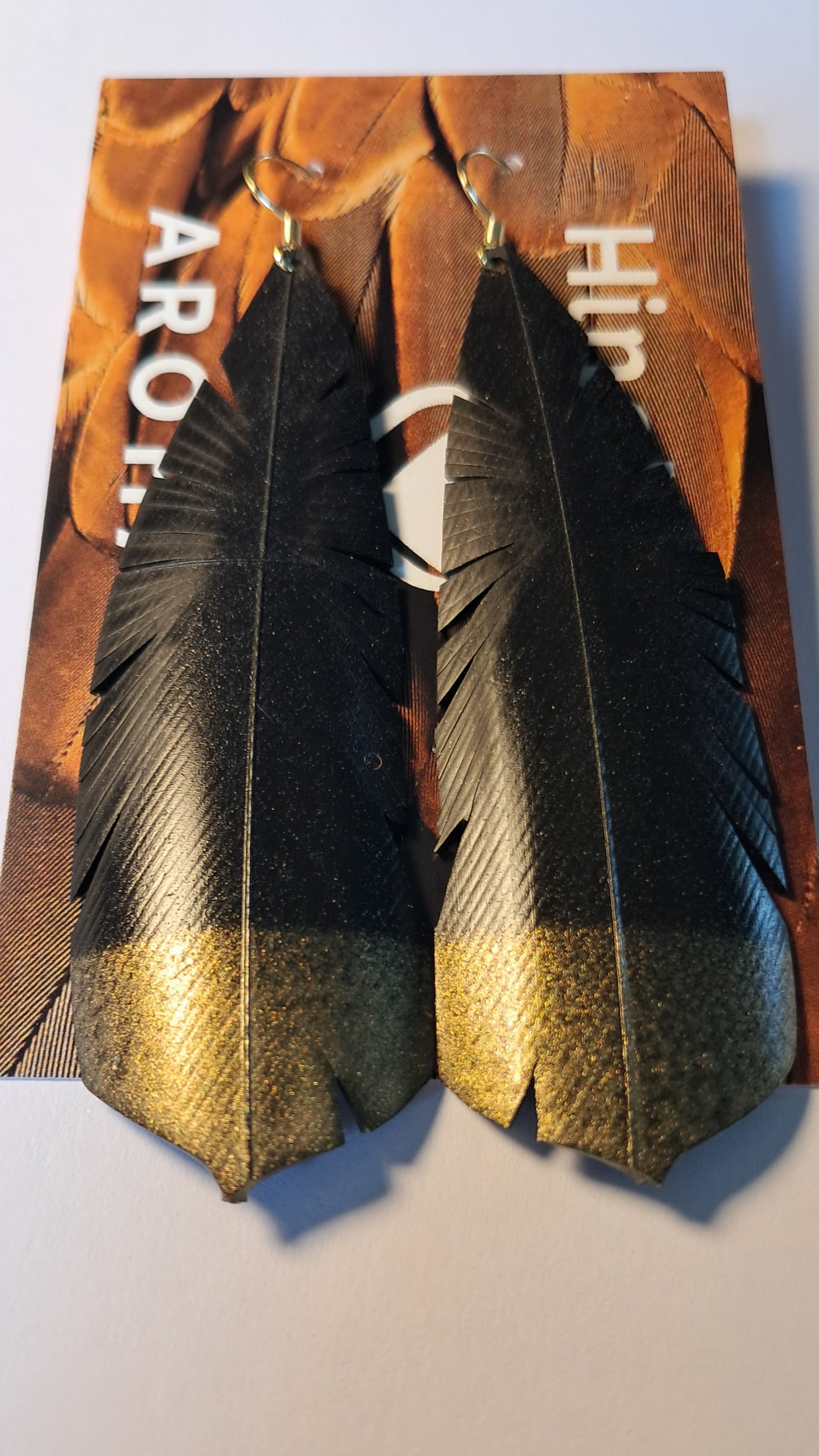 HineKURA - Huia - white, gold and silver