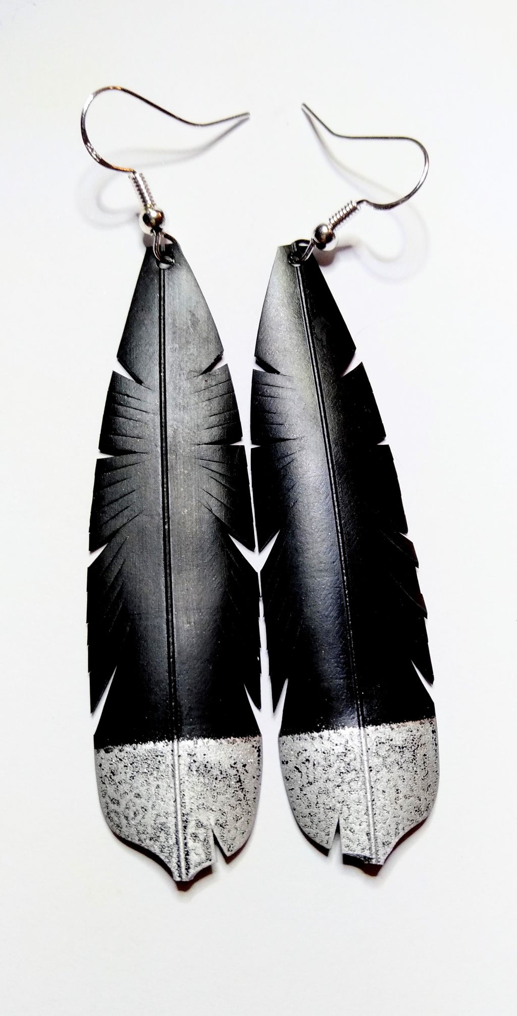 HineKURA - Huia - white, gold and silver